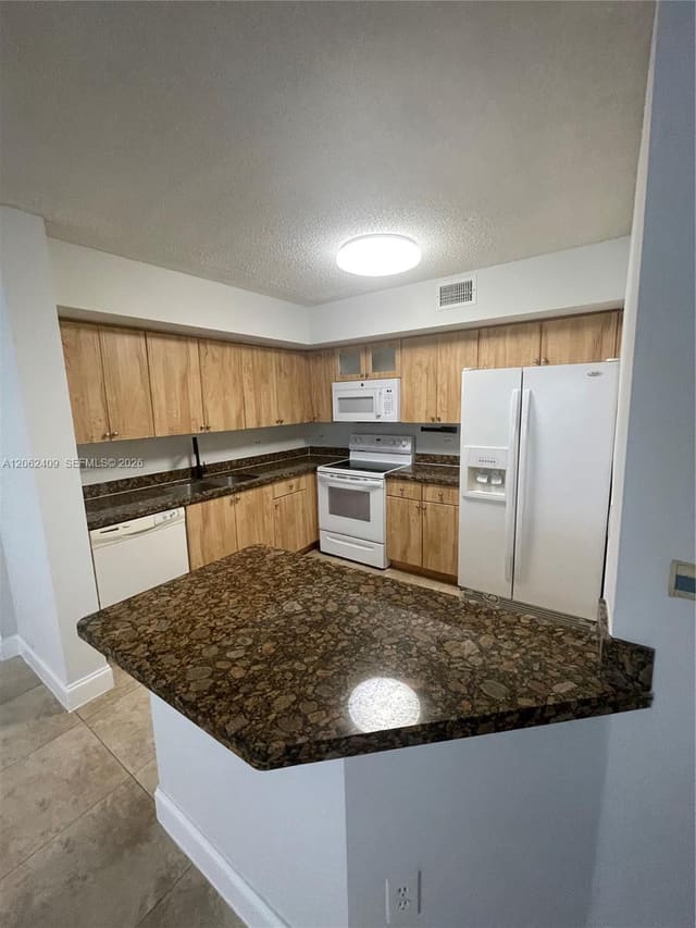 3670 N 56th Avenue 708, Hollywood, FL 33021