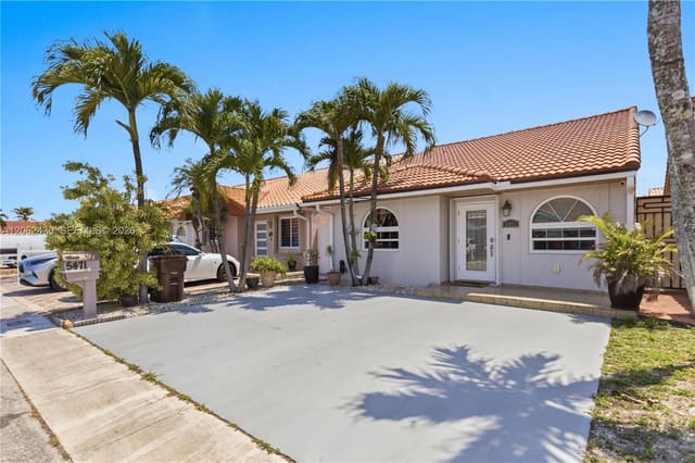 5471 W 27th Court, Hialeah, FL 33016