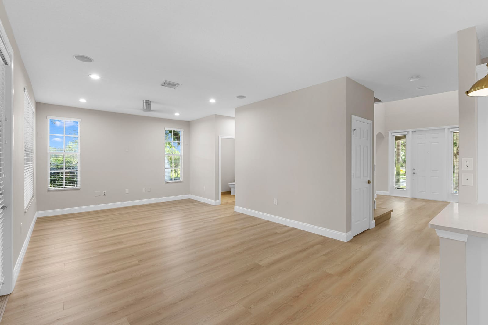 1636 FENTON Drive — photo 11