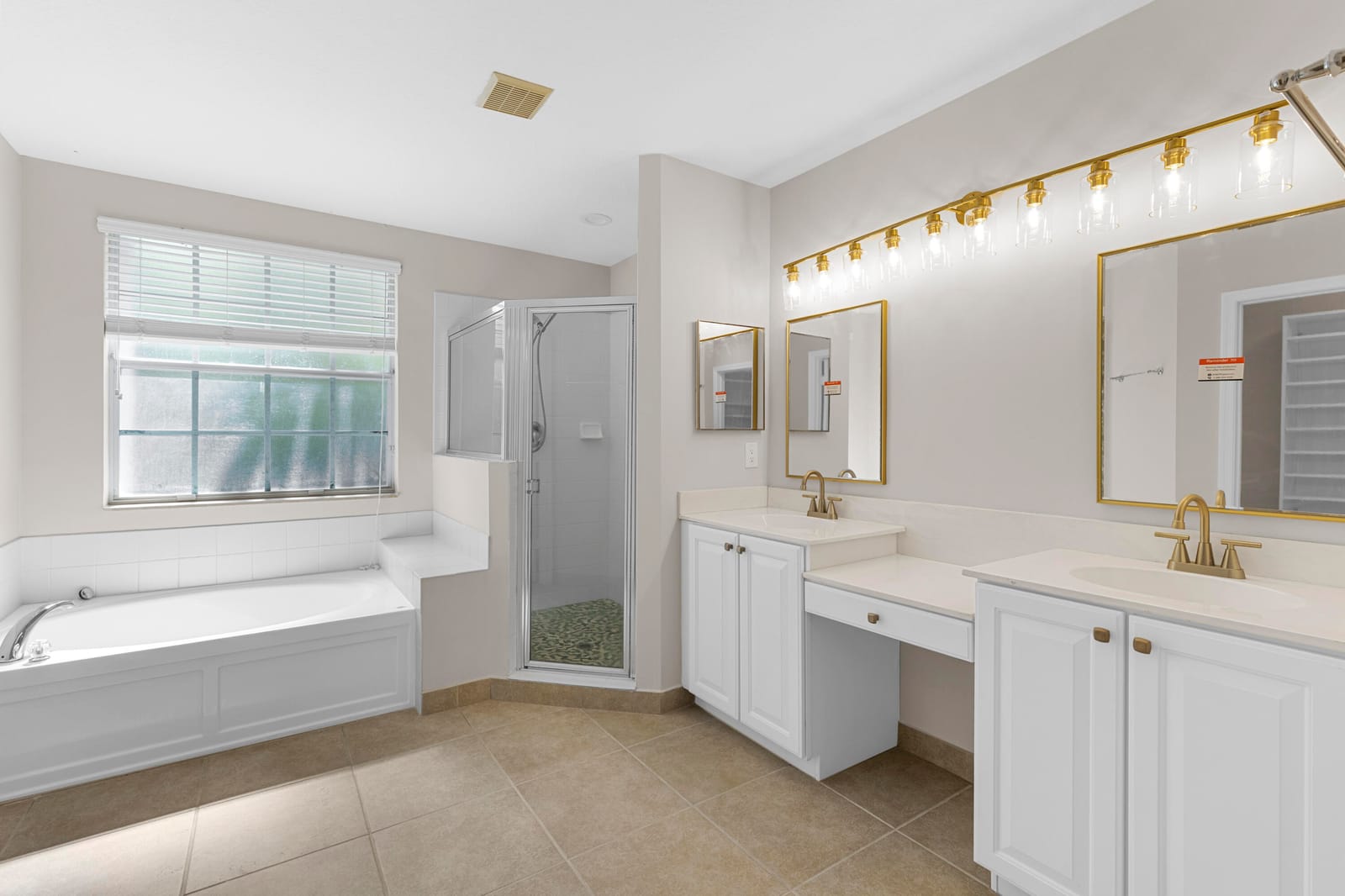 1636 FENTON Drive — photo 12
