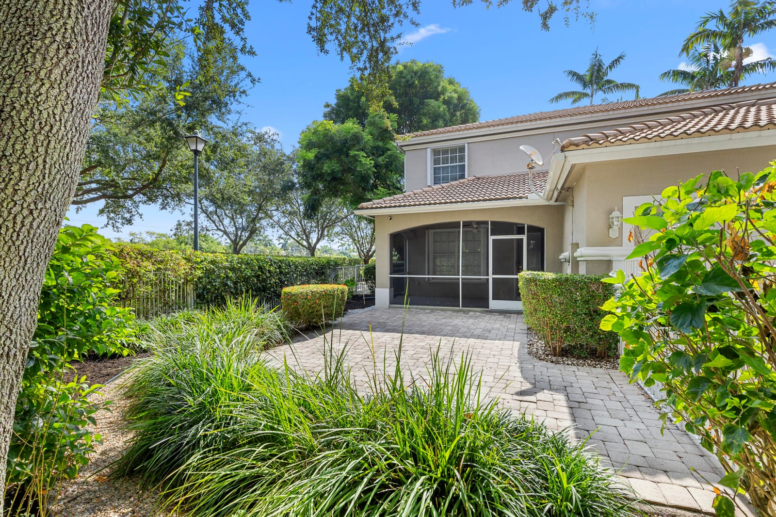 1636 FENTON Drive — photo 4