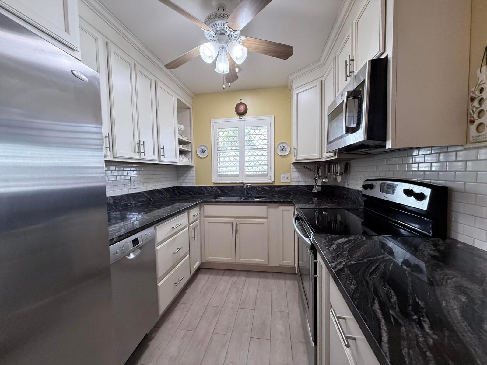 100 Pine Point Drive A, Boynton Beach, FL 33435 photo 8