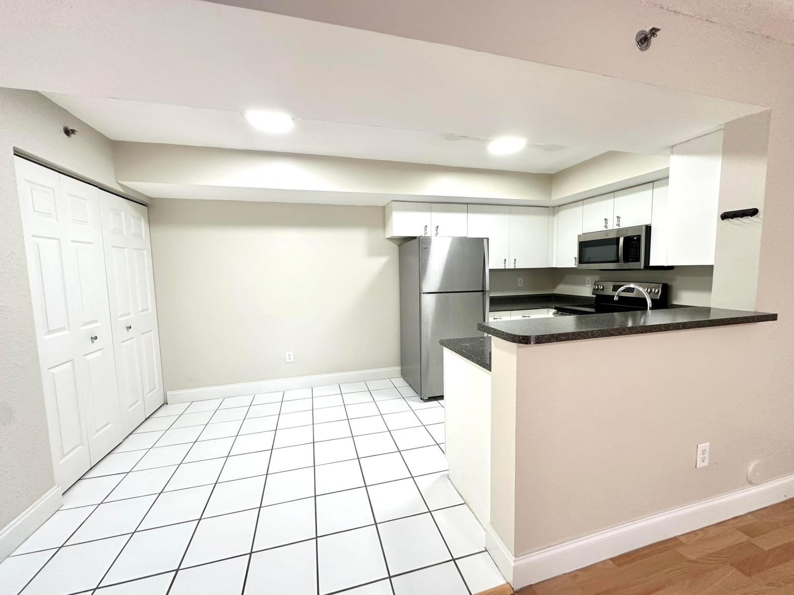 5560 NW 61st Street 713 — photo 3