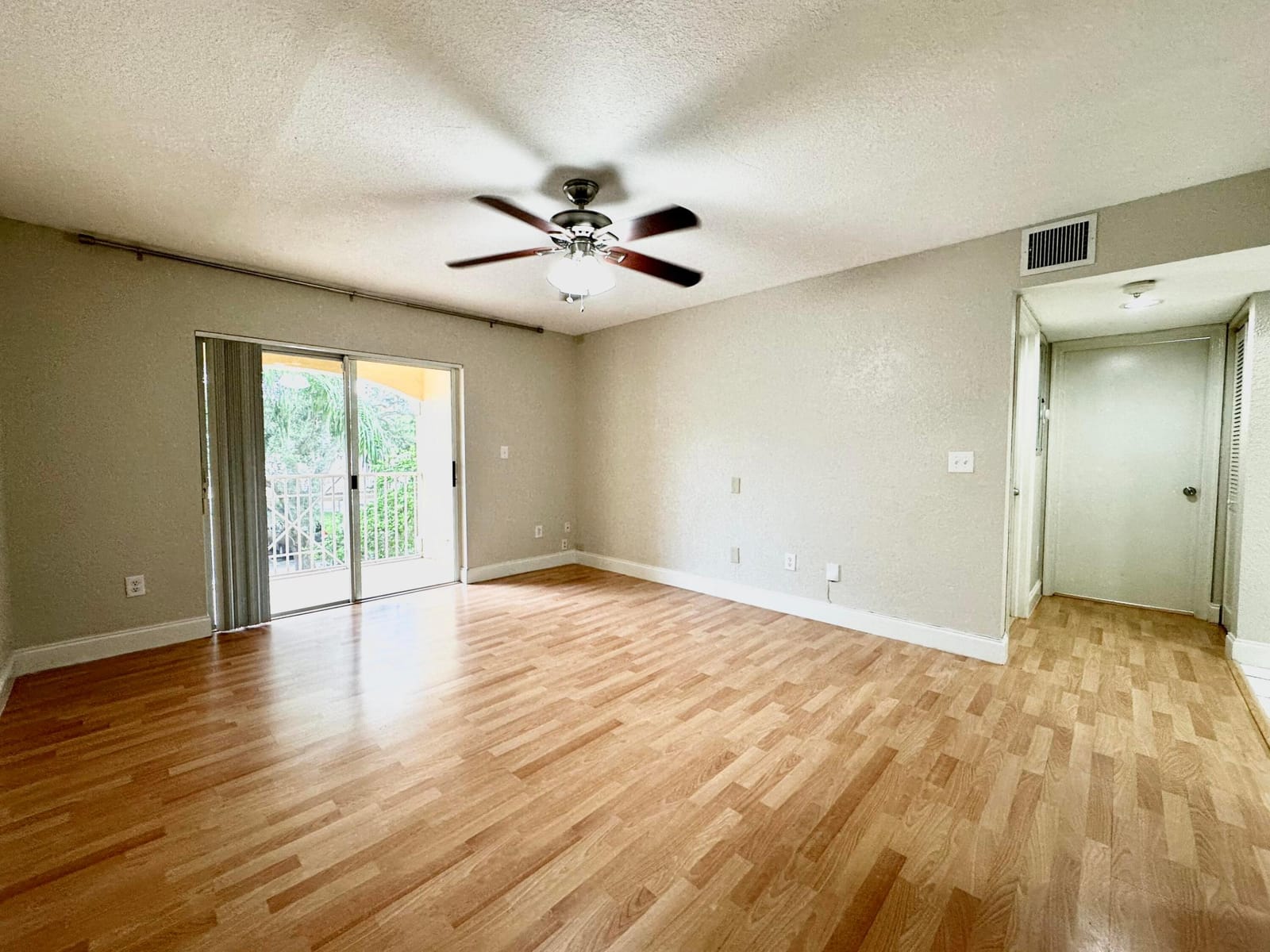 5560 NW 61st Street 713 — photo 9