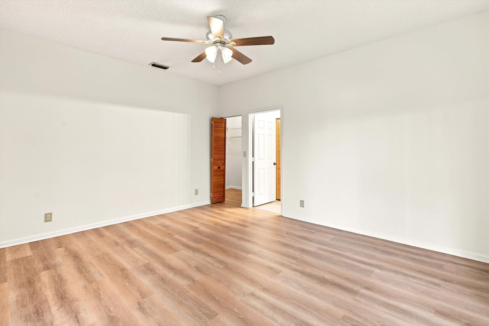 1490 Fairway Circle — photo 6