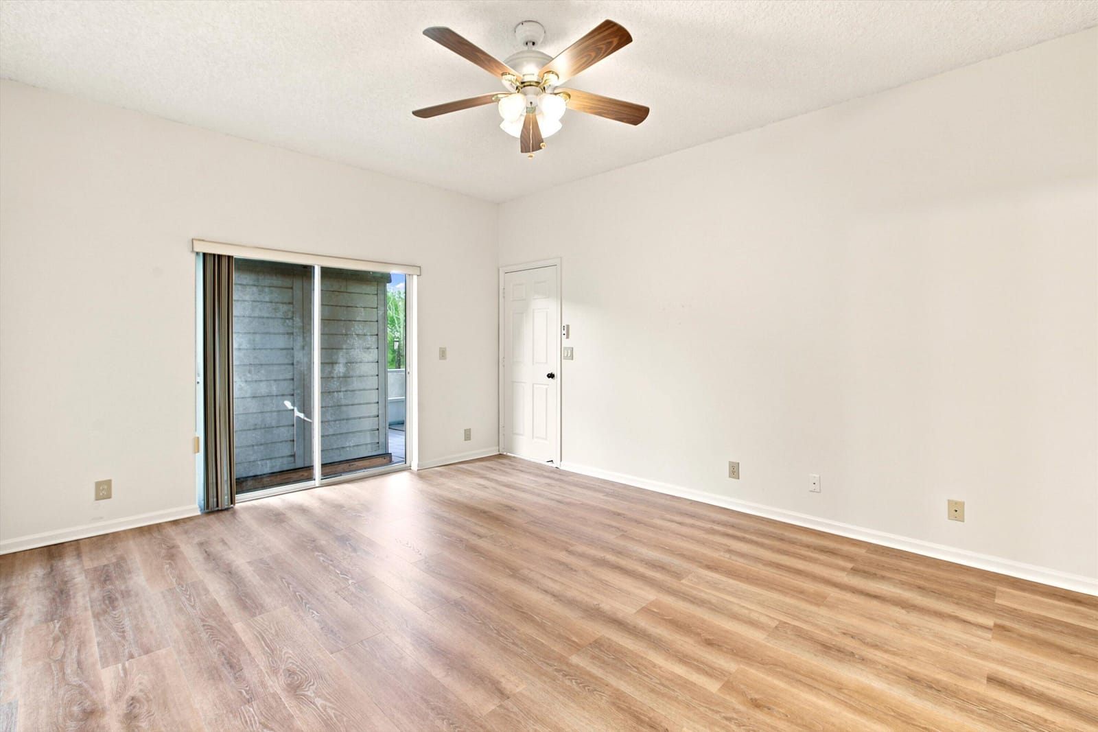 1490 Fairway Circle — photo 7