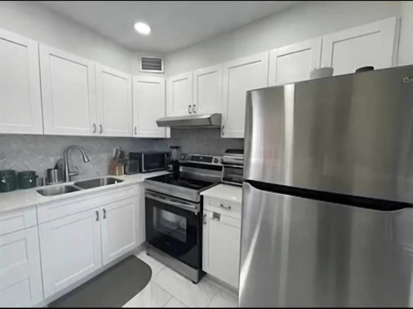1920 NE 51ST Court NE 101, Fort Lauderdale, FL 33308 photo 4
