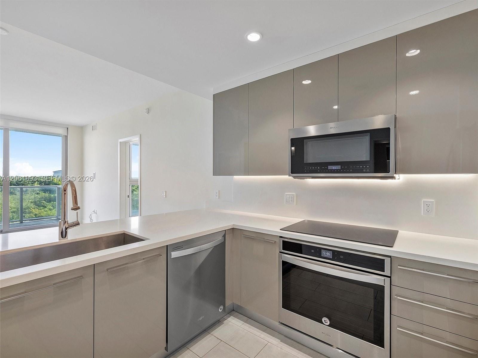 2000 Metropica Way 502, Sunrise, FL 33323 photo 3