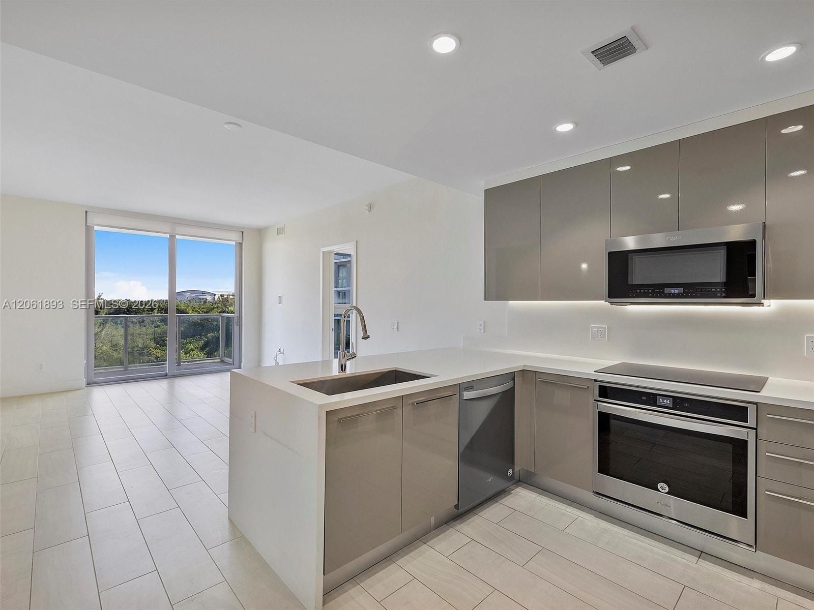 2000 Metropica Way 502, Sunrise, FL 33323 photo 4