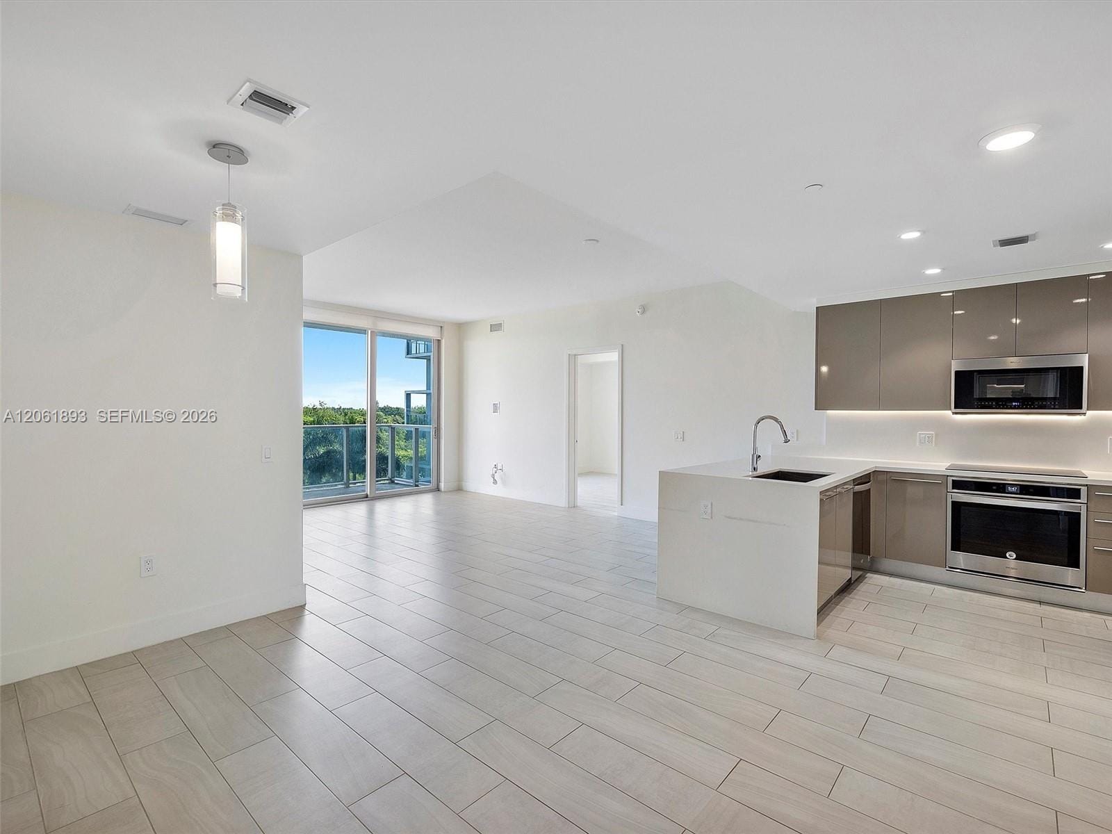 2000 Metropica Way 502, Sunrise, FL 33323 photo 6