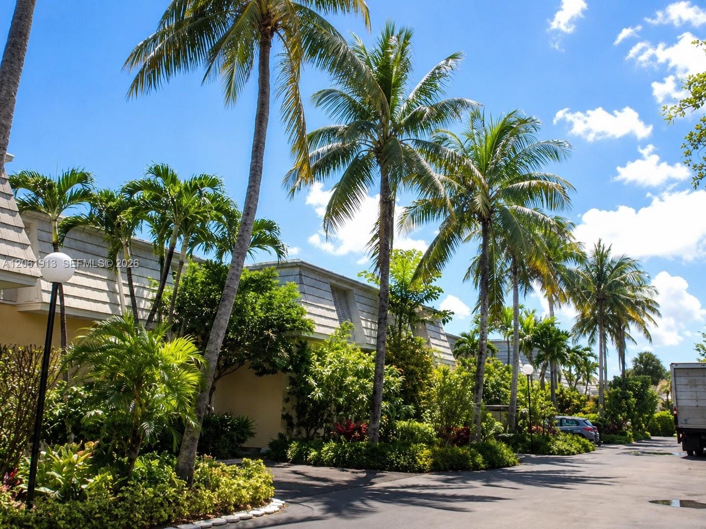 224 Sea View Drive 104, Key Biscayne, FL 33149