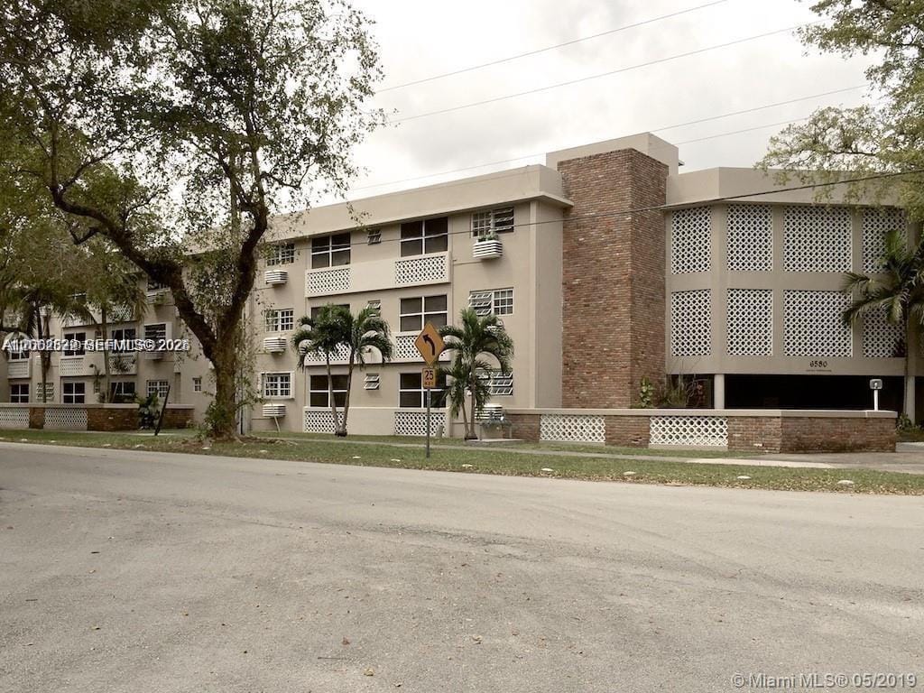 6580 Santona Street A39, Coral Gables, FL 33146 photo 1