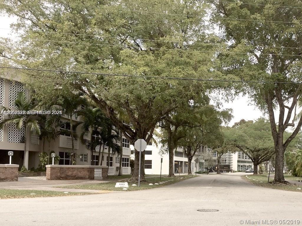 6580 Santona Street A39, Coral Gables, FL 33146 photo 2