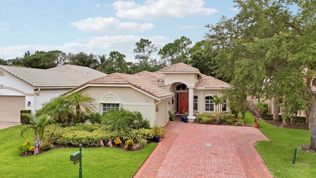 7664 Greenbrier Circle, Port St. Lucie, FL 34986