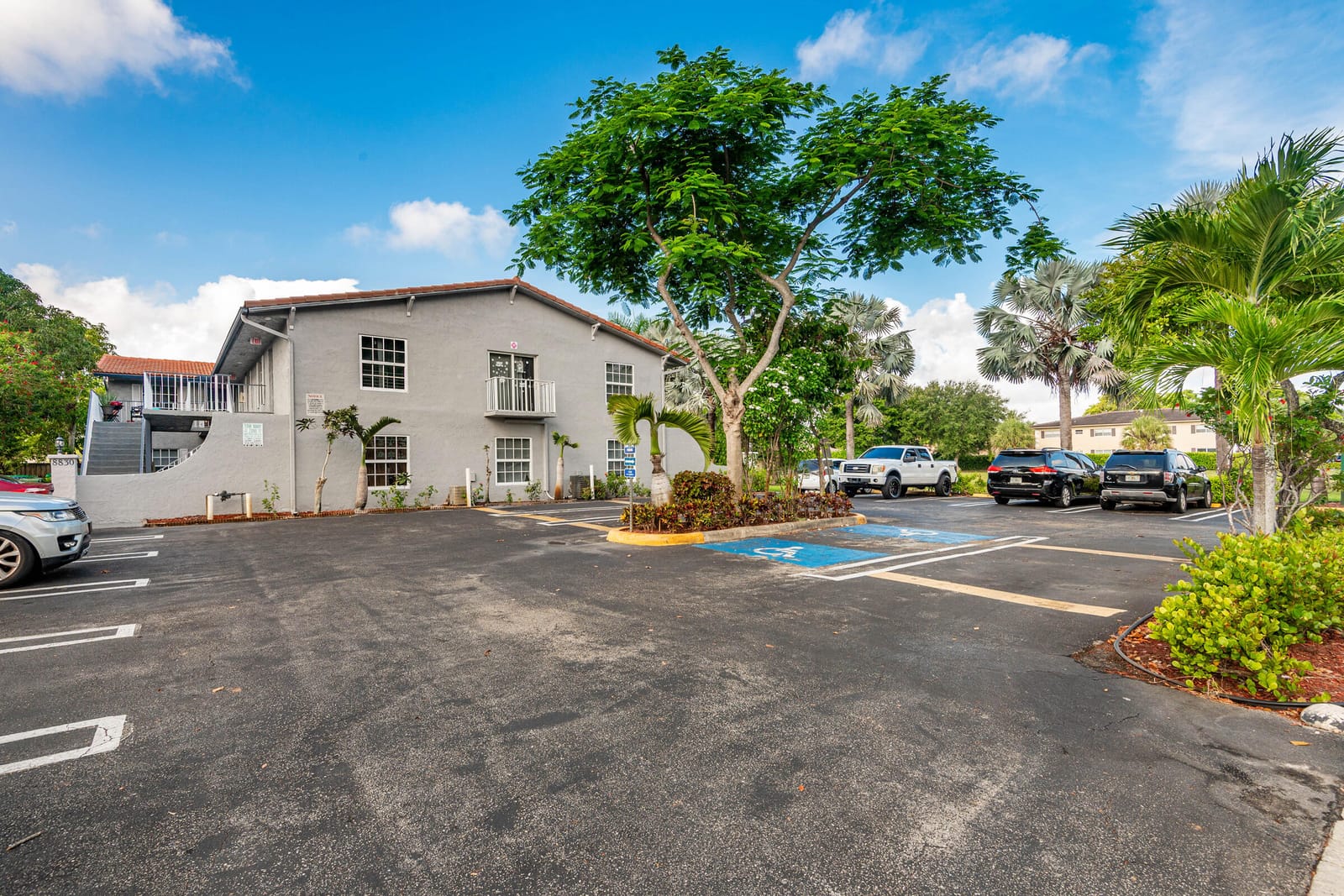 8830 W SAMPLE Road 3, Coral Springs, FL 33065 photo 2