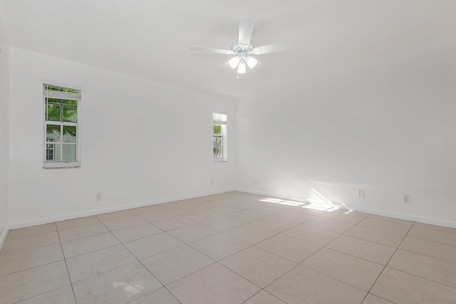 8830 W SAMPLE Road 3, Coral Springs, FL 33065 photo 16