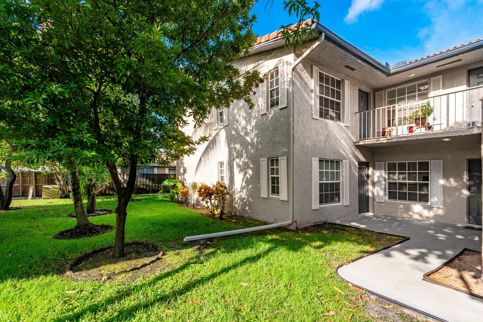 8830 W SAMPLE Road 3, Coral Springs, FL 33065 photo 4