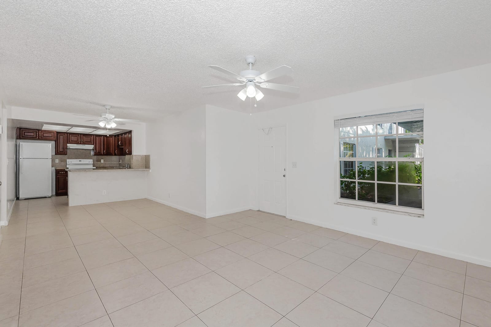8830 W SAMPLE Road 3, Coral Springs, FL 33065 photo 8