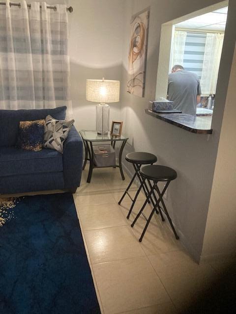 417 WINDSOR R — photo 2