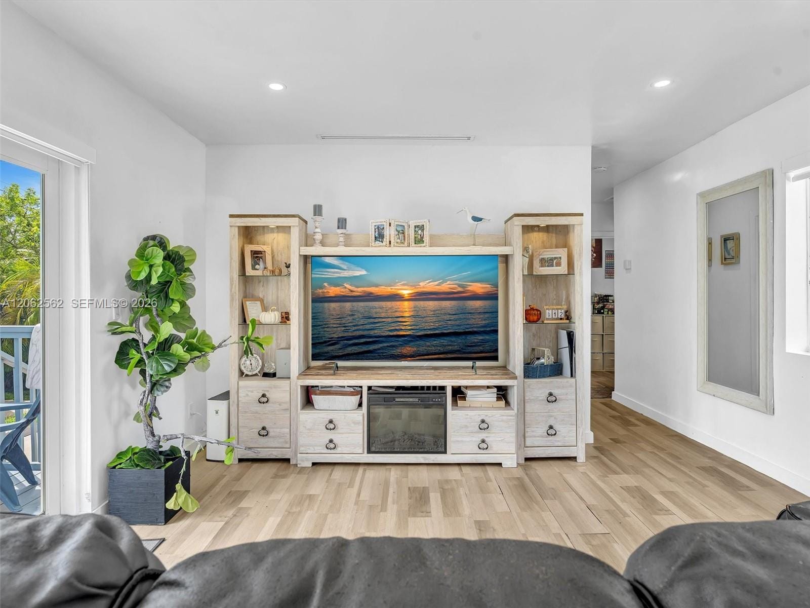 2401 SW 83rd Avenue — photo 8