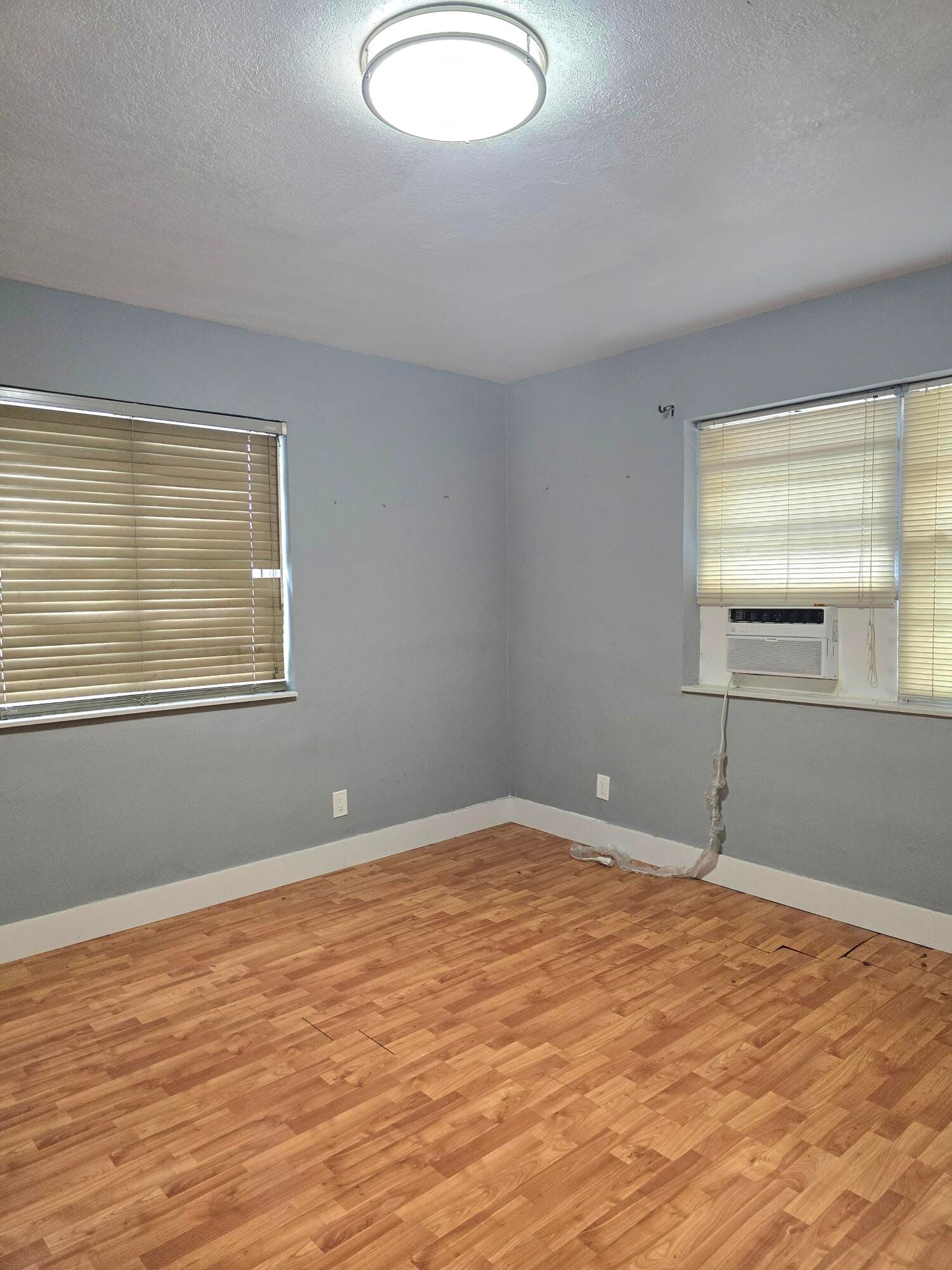 305 SW 14TH Street #1 FRONT — photo 10