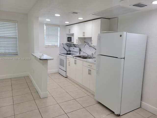 3901 SW 112th Avenue 50, Miami, FL 33165