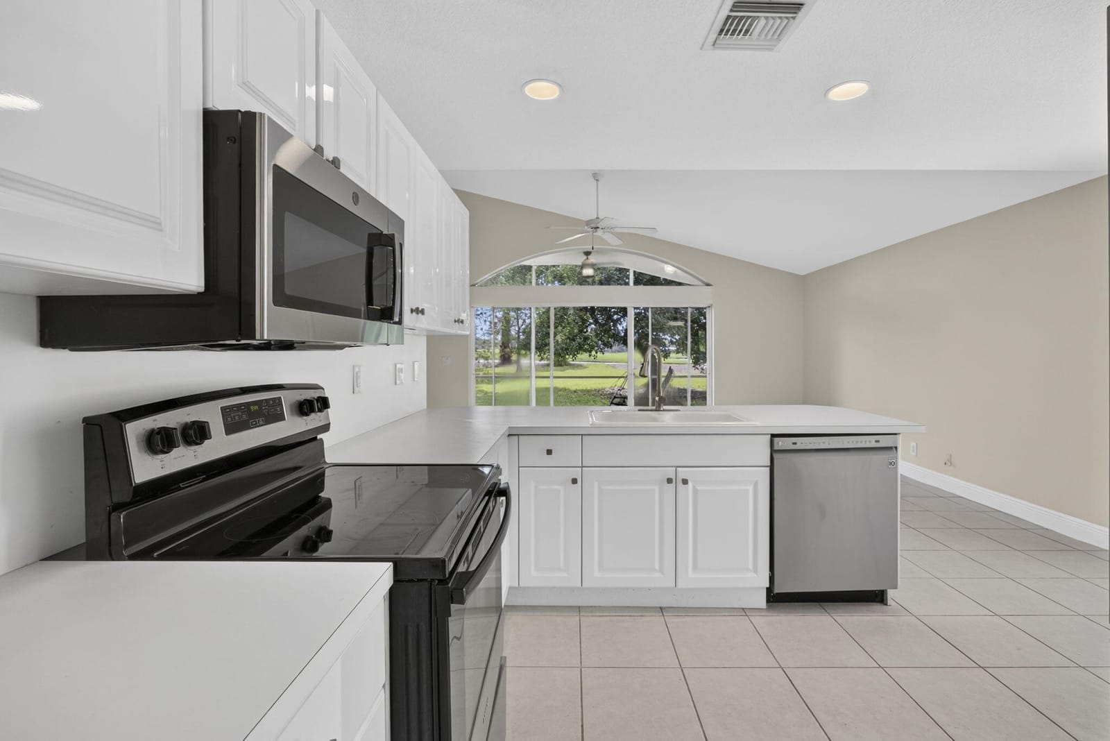 2146 COUNTRY GOLF Drive — photo 9