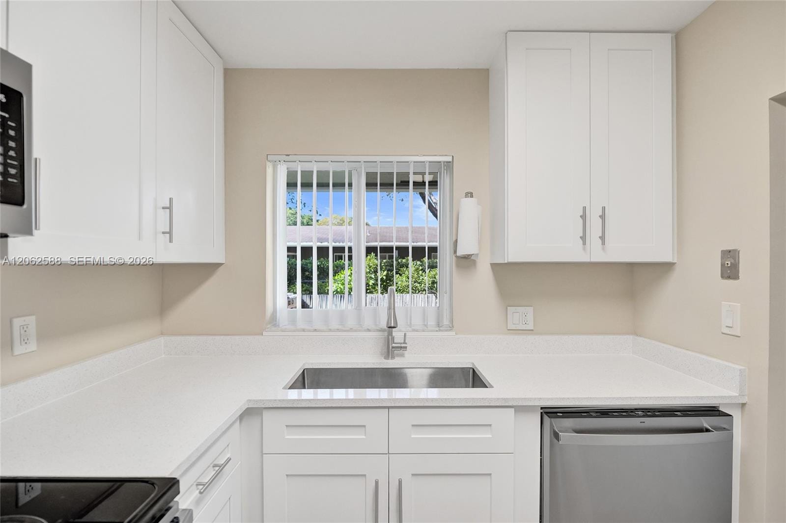 920 SW 28th Street 12 — photo 4