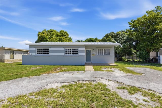 998 W 68th Street, Hialeah, FL 33014