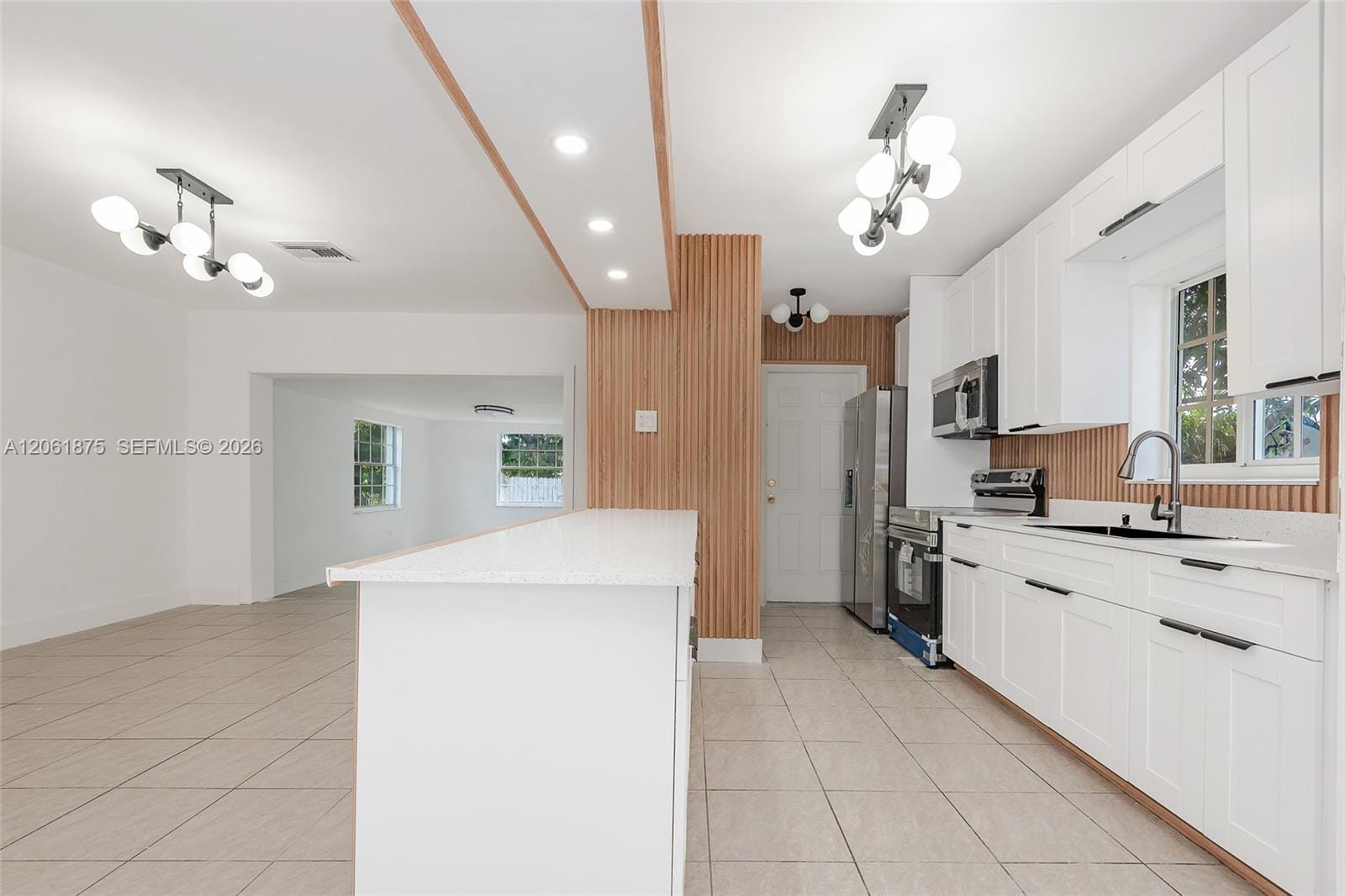 998 W 68th Street, Hialeah, FL 33014 photo 4