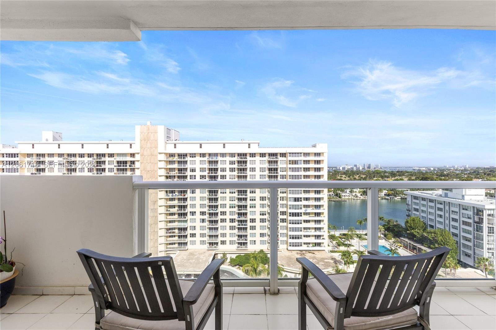 5601 Collins Avenue 1515 — photo 11