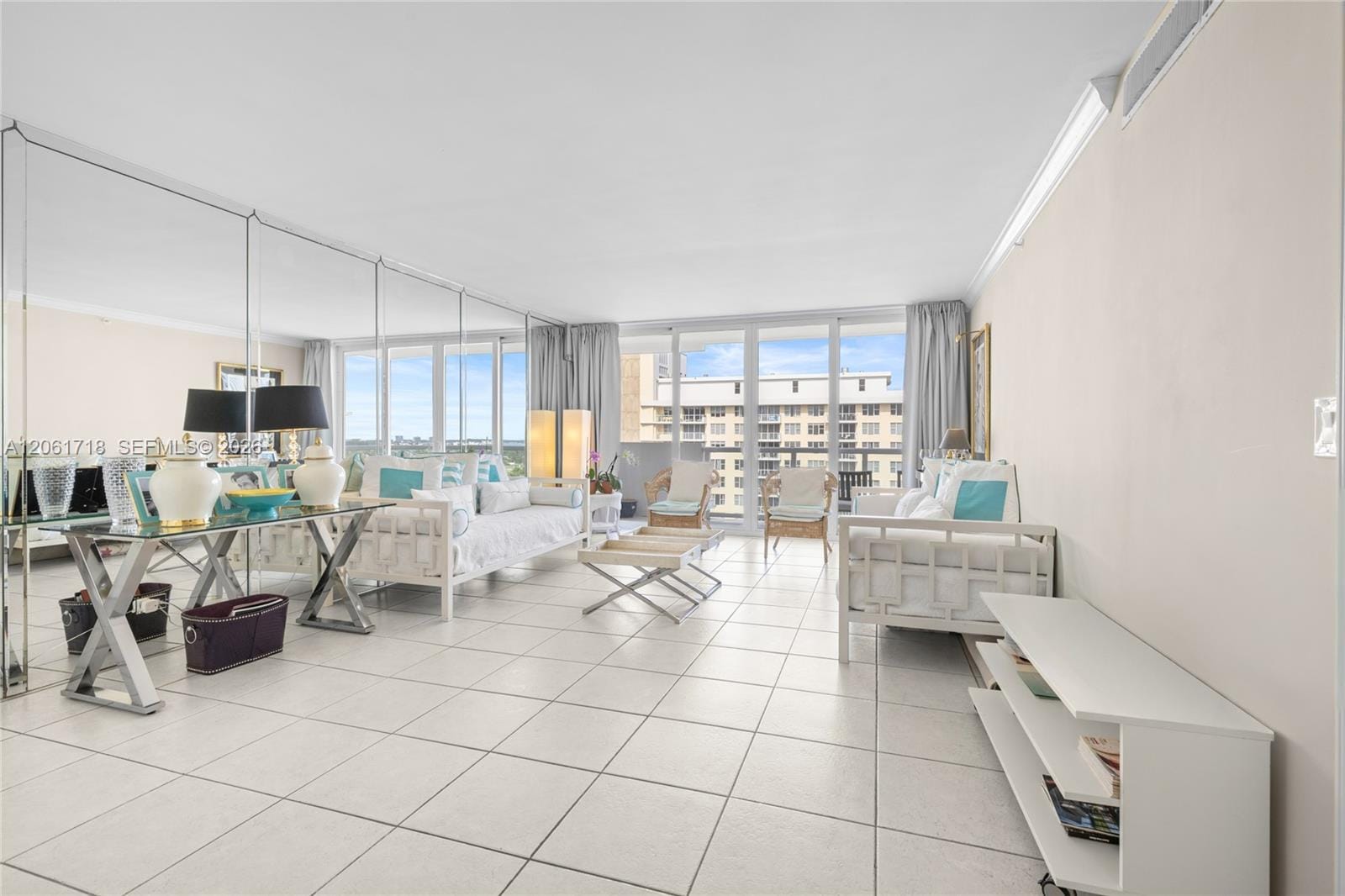 5601 Collins Avenue 1515 — photo 3