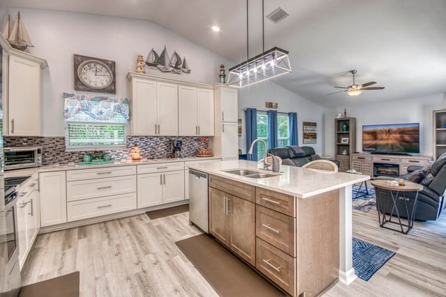 2483 SW Regency Road, sold in River Forest, Stuart, FL