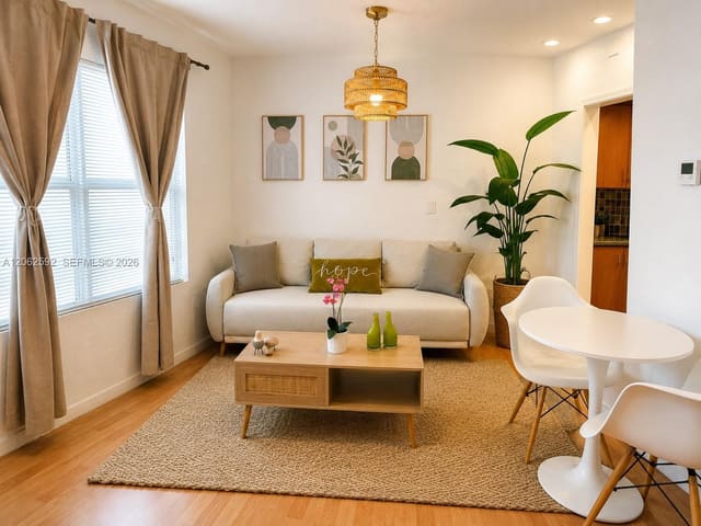 7326 Collins Avenue 207, Miami Beach, FL 33141