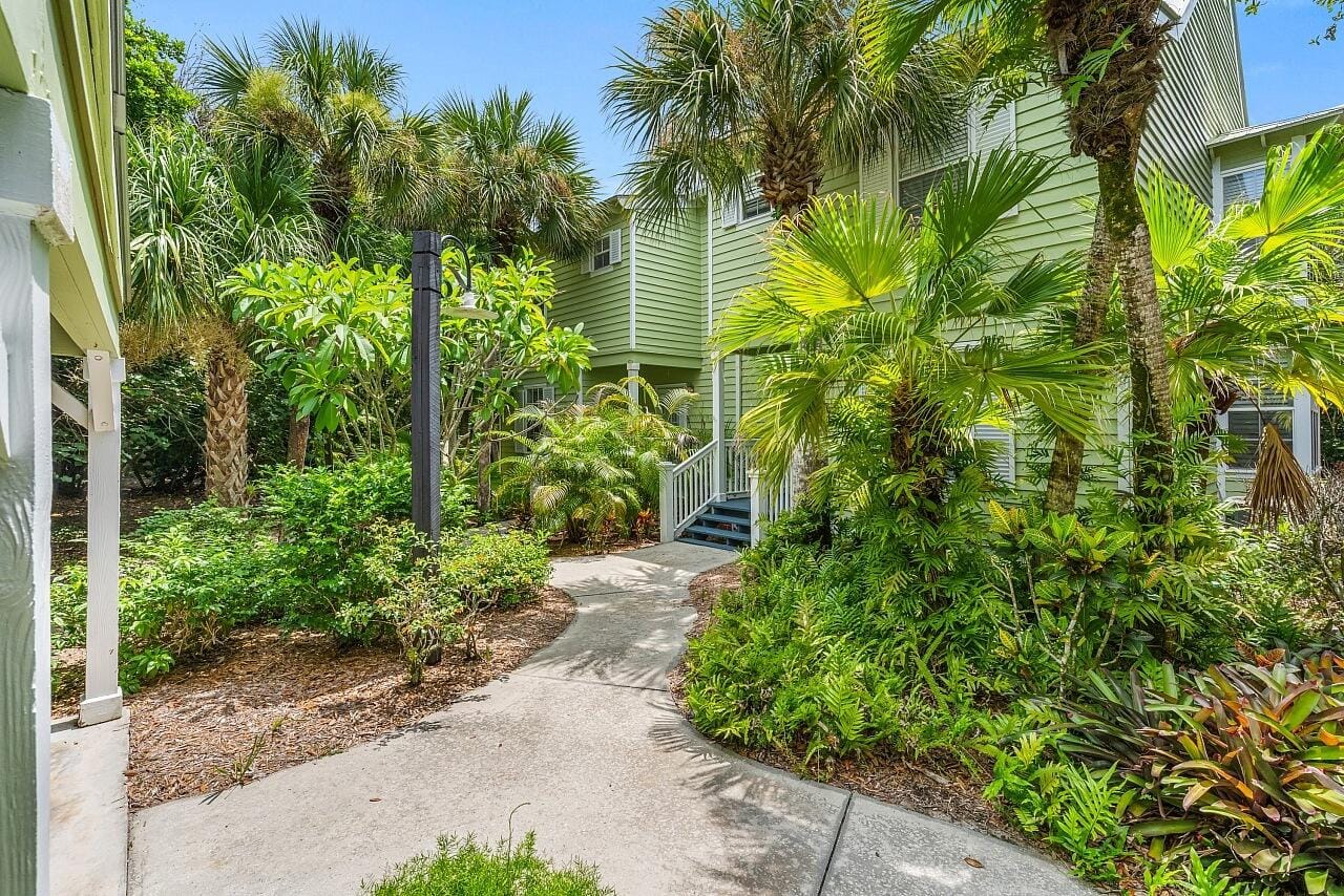 1260 PALMETTO Court 106 — photo 3