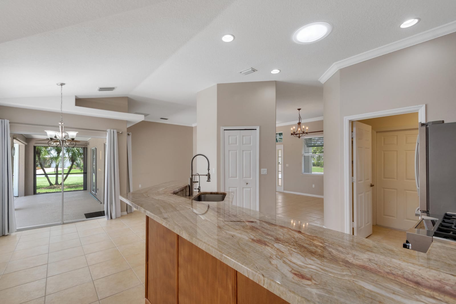 1025 SOUTHLAKES Way SW, Vero Beach, FL 32968 photo 11