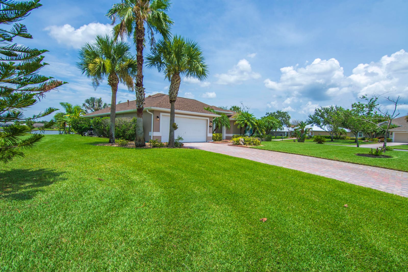 1025 SOUTHLAKES Way SW, Vero Beach, FL 32968 photo 29