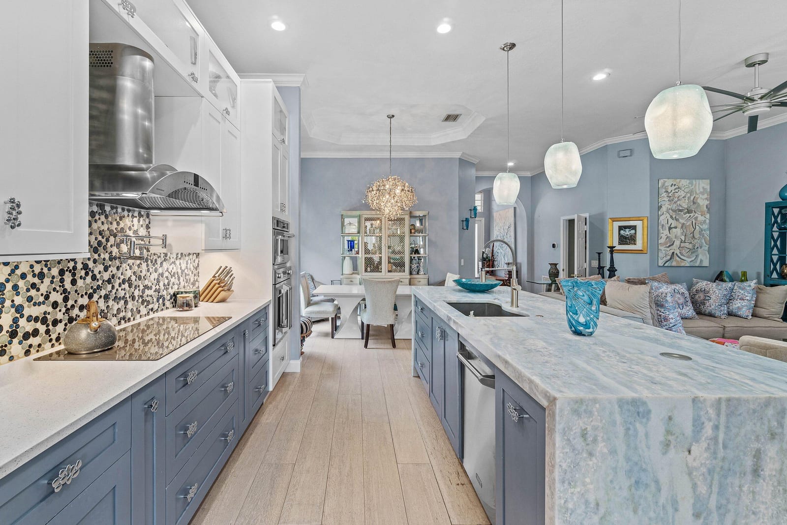 7060 VIVALDI Lane — photo 8
