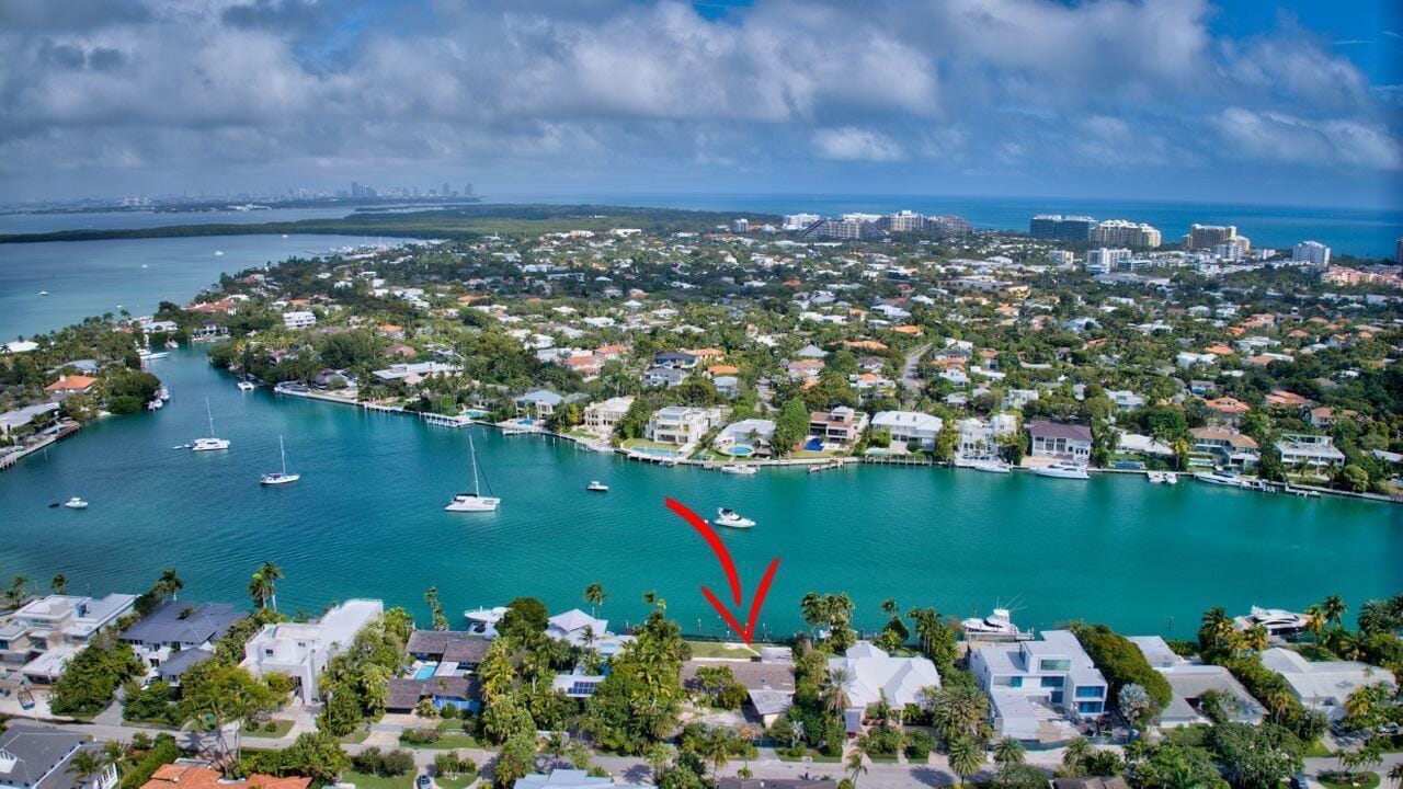 631 N Mashta Drive, Key Biscayne, FL 33149 photo 1