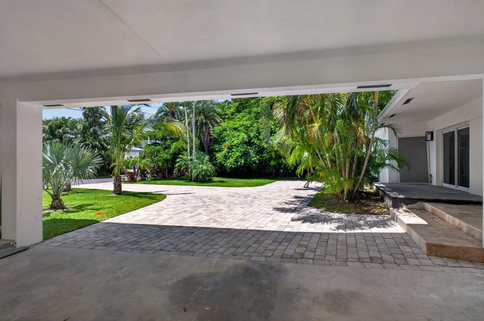 631 N Mashta Drive, Key Biscayne, FL 33149 photo 11