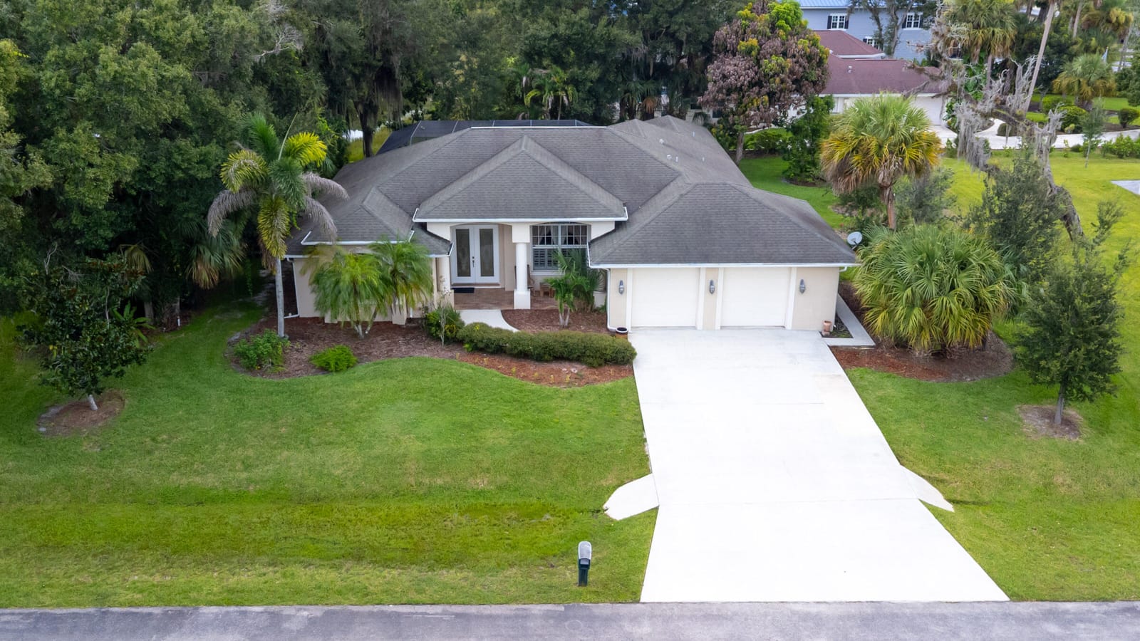 2108 Winding Creek Lane — photo 2