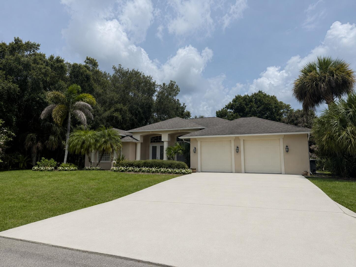 2108 Winding Creek Lane — photo 3