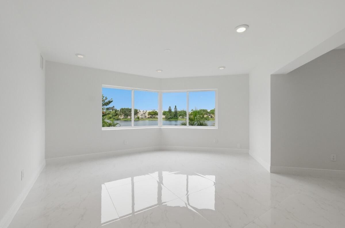 877 NE 195TH Street 222, Miami, FL 33179 photo 17