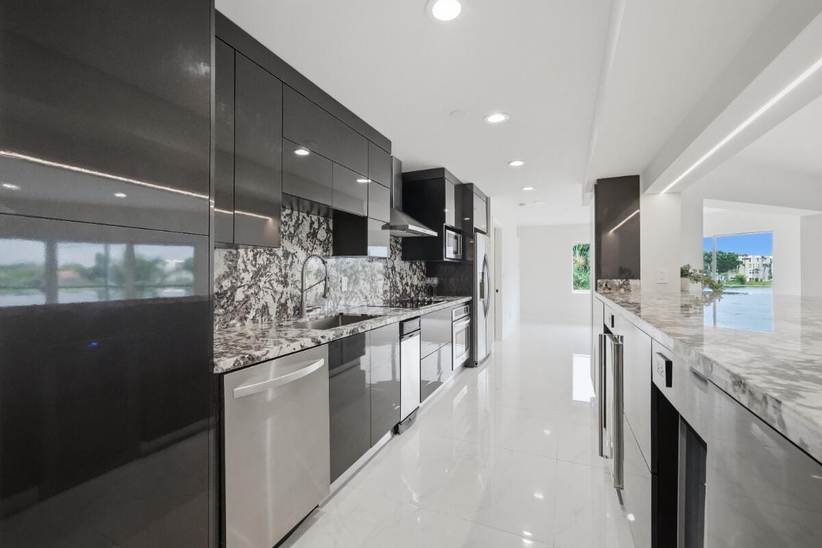 877 NE 195TH Street 222, Miami, FL 33179 photo 28