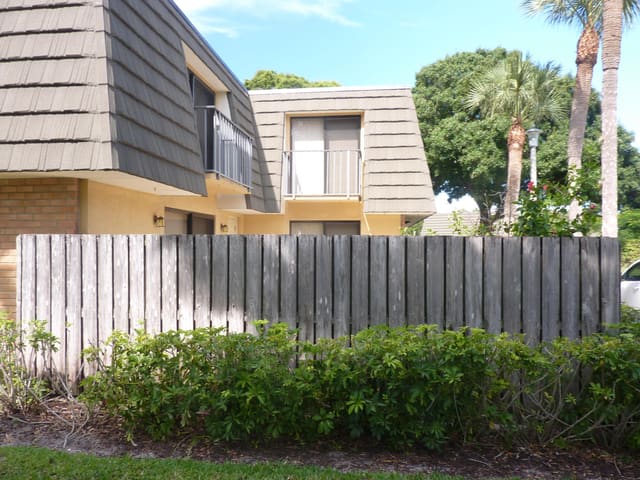 3203 32nd Way, sold in Village Of Sandalwood Lakes 3, West Palm Beach, FL