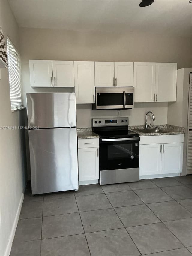 2331 Hayes Street A, Hollywood, FL 33020