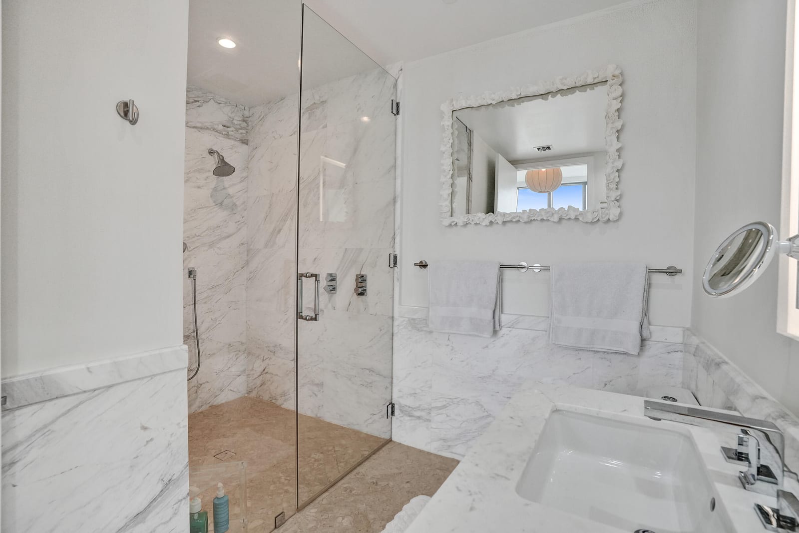 2831 S Bayshore Drive 2204 — photo 11