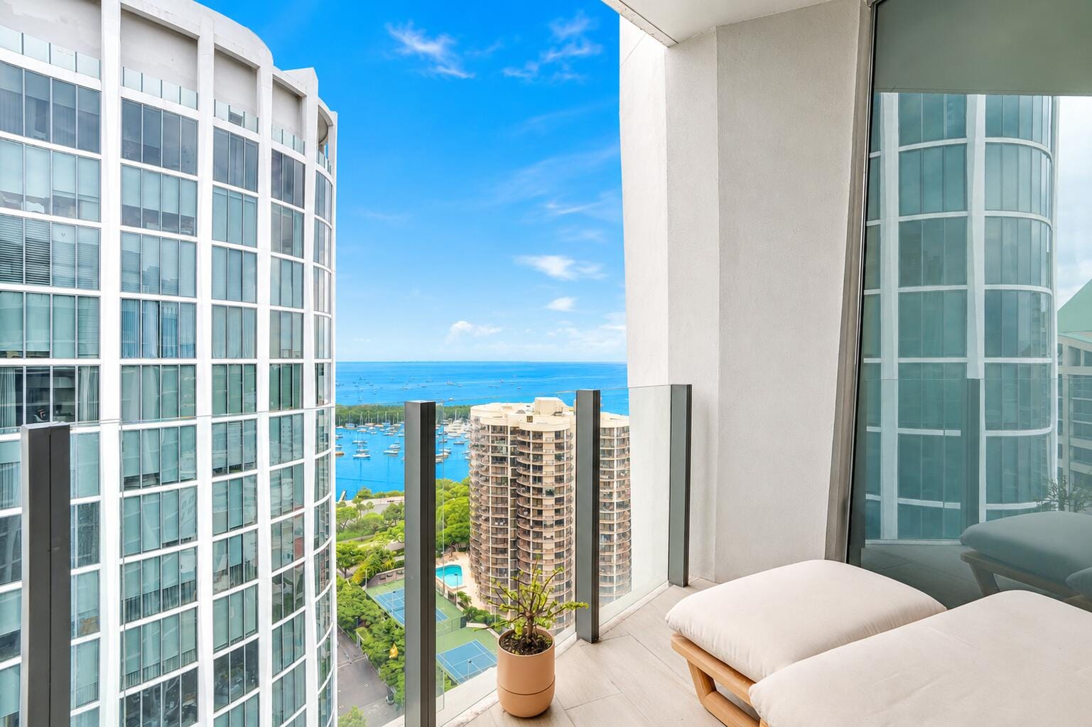 2831 S Bayshore Drive 2204 — photo 3