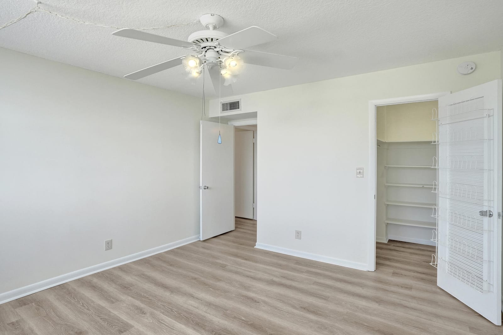 1400 S Ocean Drive 1002 — photo 5