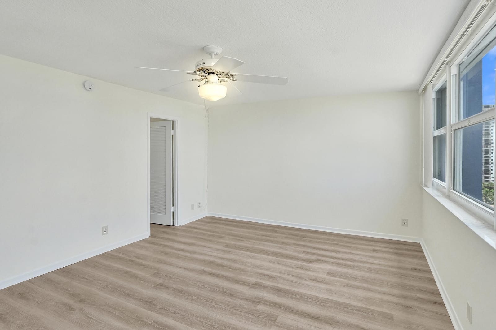 1400 S Ocean Drive 1002 — photo 7